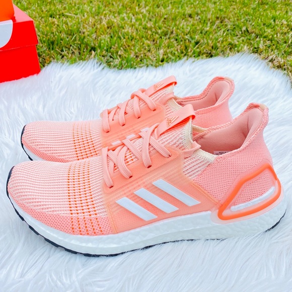 ultra boost glow pink